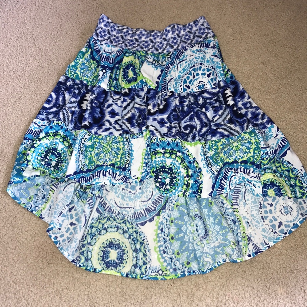 tank top skirt combo.